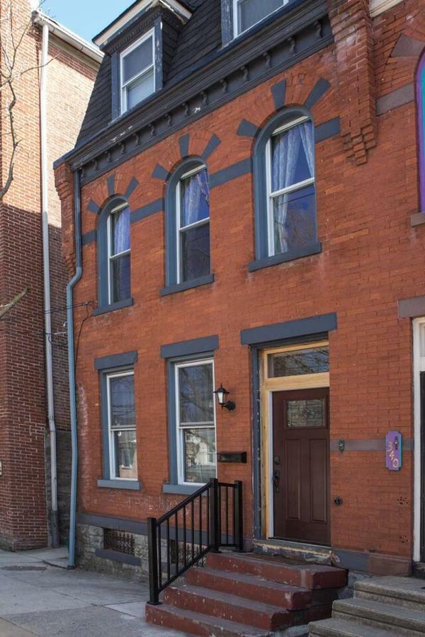 Cozy Hideaway In The Heart Of Lancaster Apartamento Exterior foto