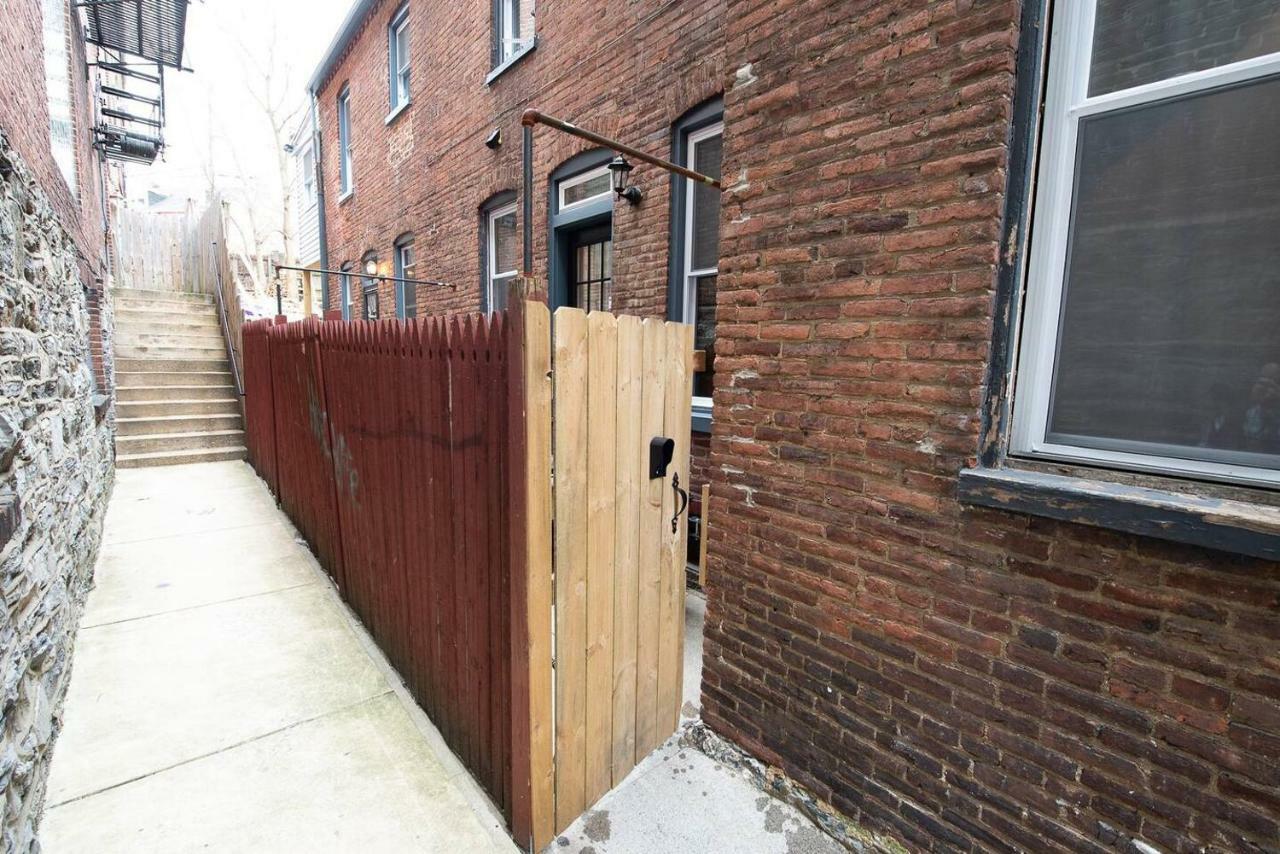 Cozy Hideaway In The Heart Of Lancaster Apartamento Exterior foto
